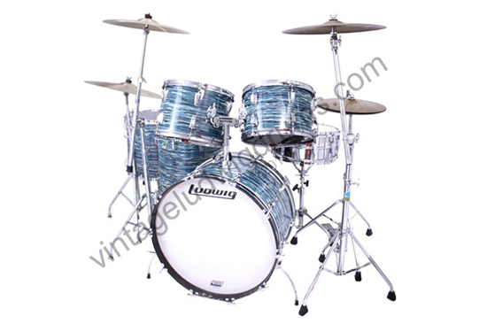 1976 Ludwig Classic Blue Oyster Pearl
